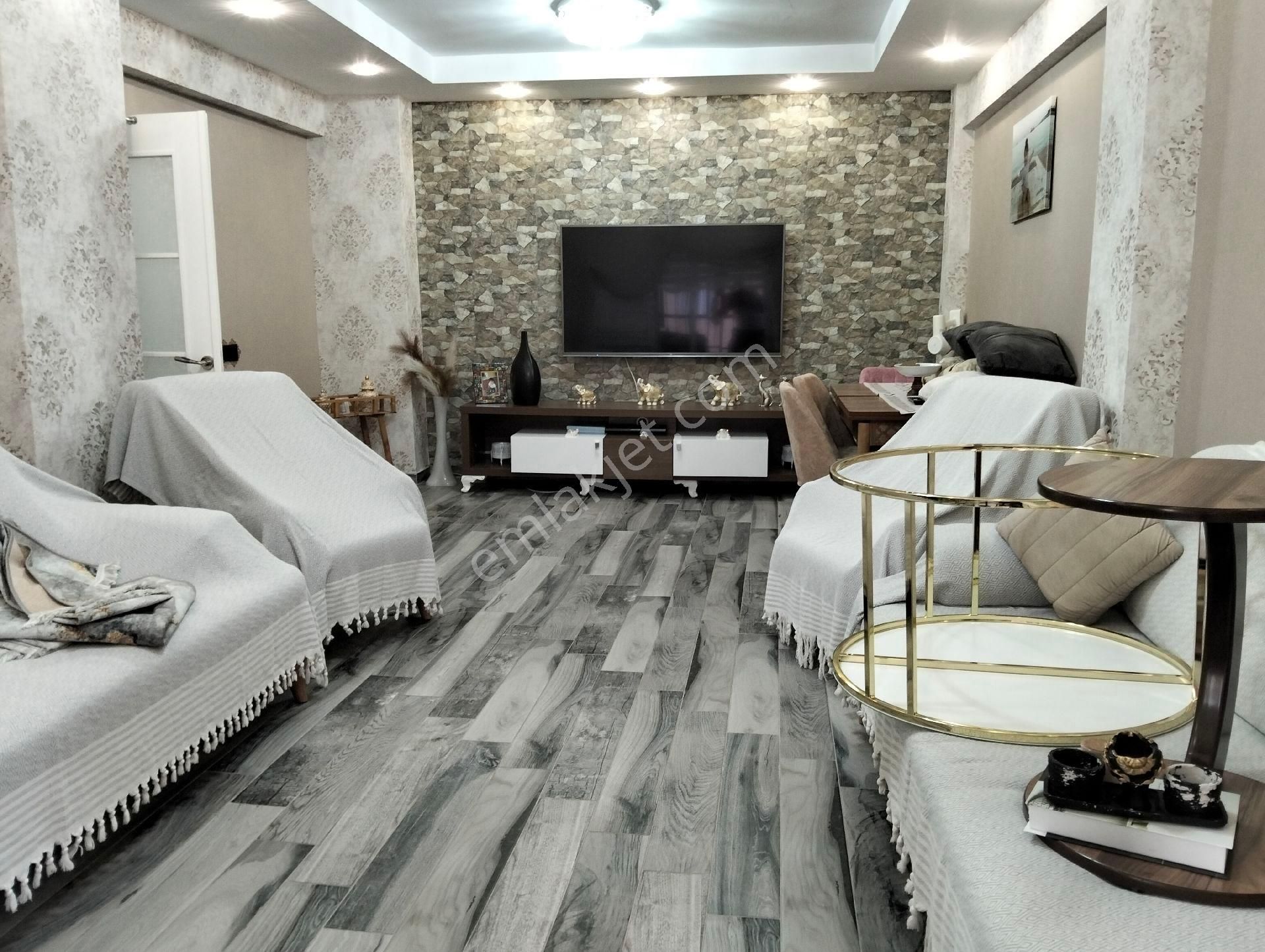 Nw Cengiz Topel Cad. Asansörlü İçi Yapılı 3+1 Satılık Daire