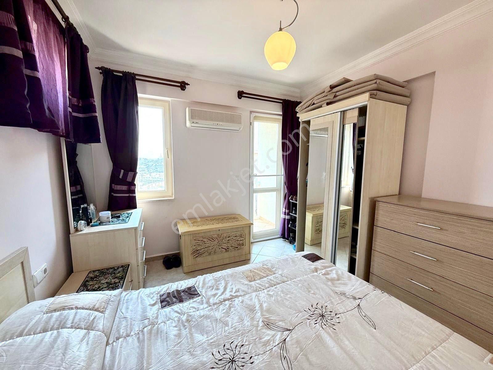 Full Manzaralı Büyük Bahçeli Köşebaşı Ev Özel Plajlı Sitede Acil - Görsel 29