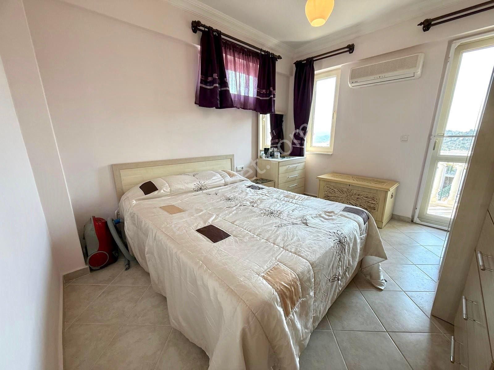 Full Manzaralı Büyük Bahçeli Köşebaşı Ev Özel Plajlı Sitede Acil - Görsel 30