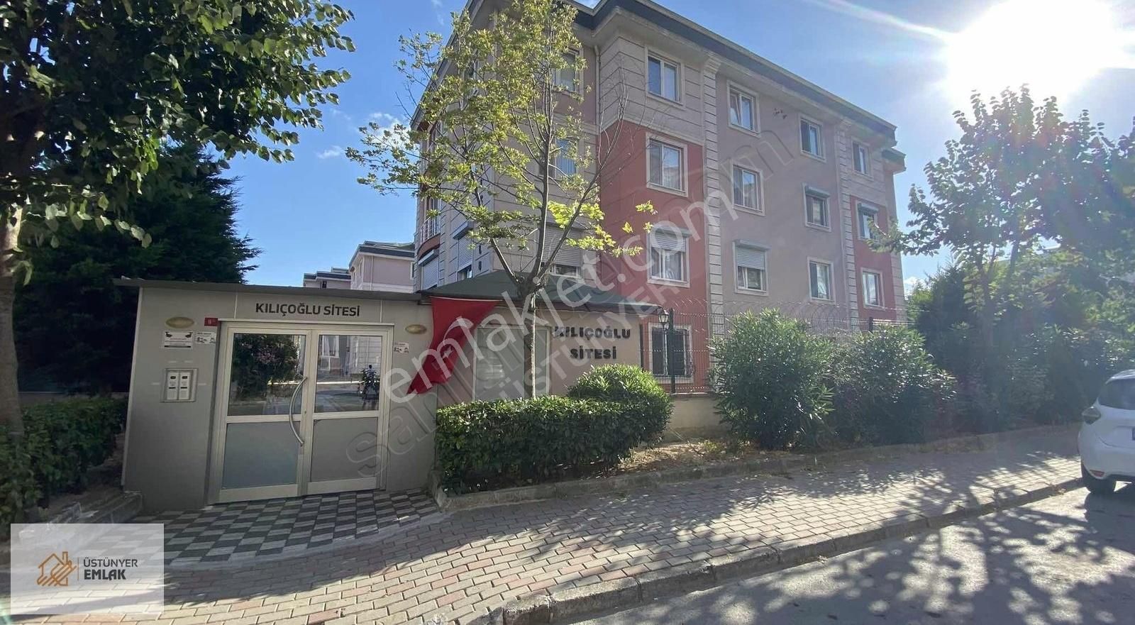 Üstünyer Emlak'ta Mimaroba Kılıçoğlu Sitesinde Kiralık 2+1 Daire