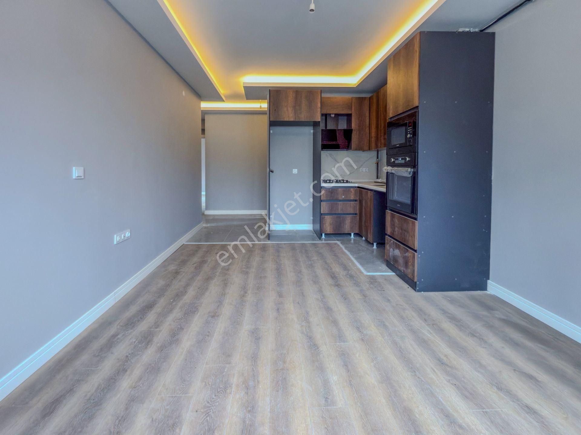 Kızılcaşar'da İskanlı Satılık 2+1 Daire Geniş Balkon, Kaplı Otopark Ve Yerden Isıtma