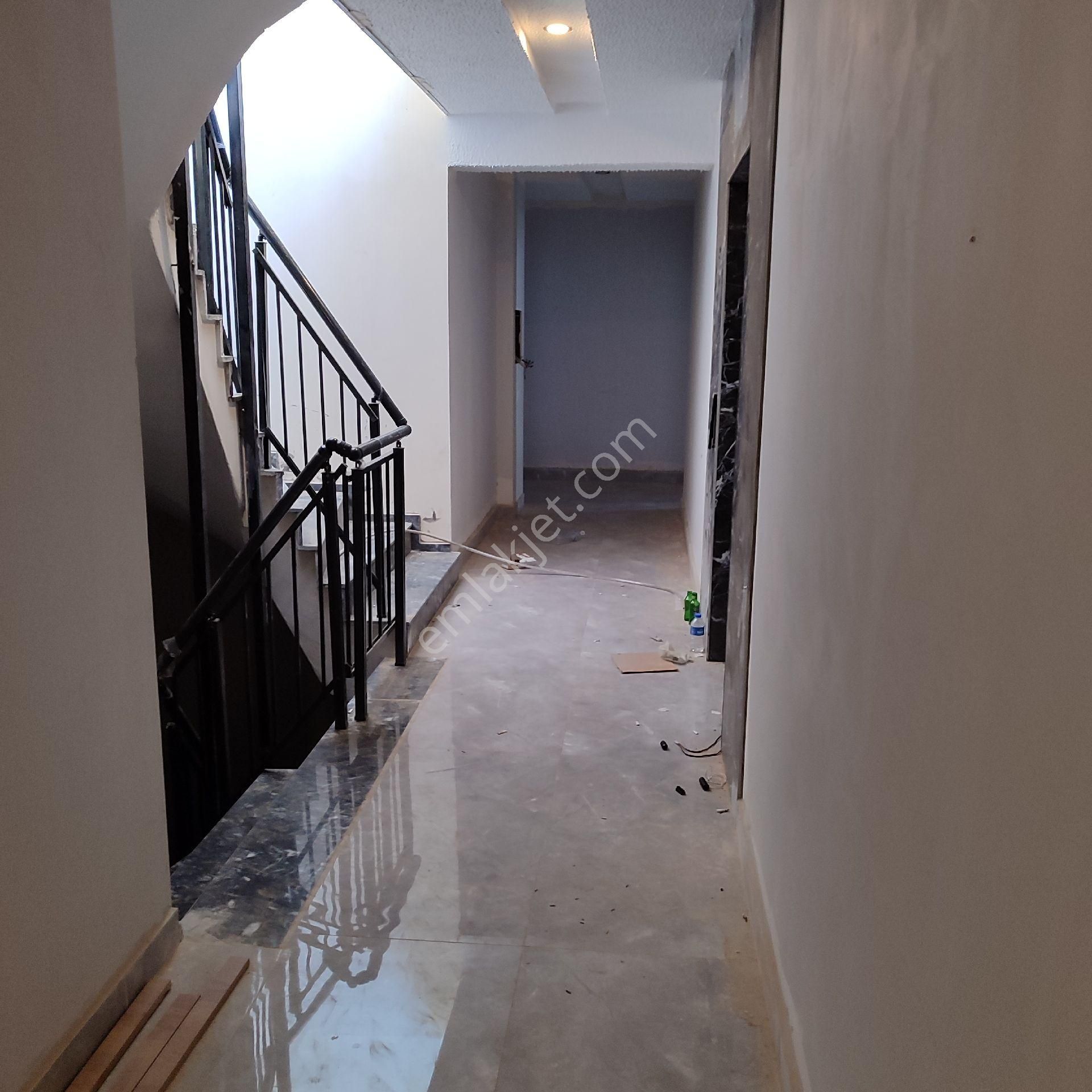 Kuşadası'nda Havuzlu Sitede Sıfır 2+1 Daire - Görsel 22