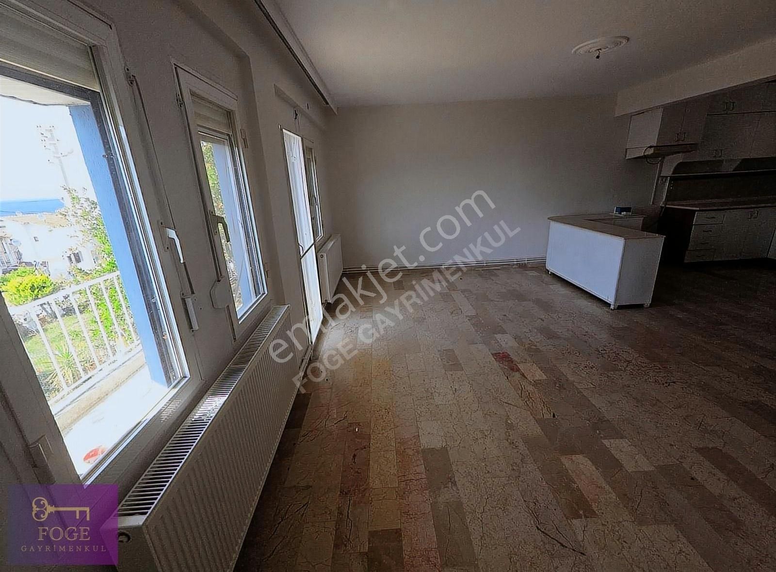 Yenifoça'da Deniz Ve Marina Manzaralı 3+1 Bahçeli Satılık Villa - Görsel 16