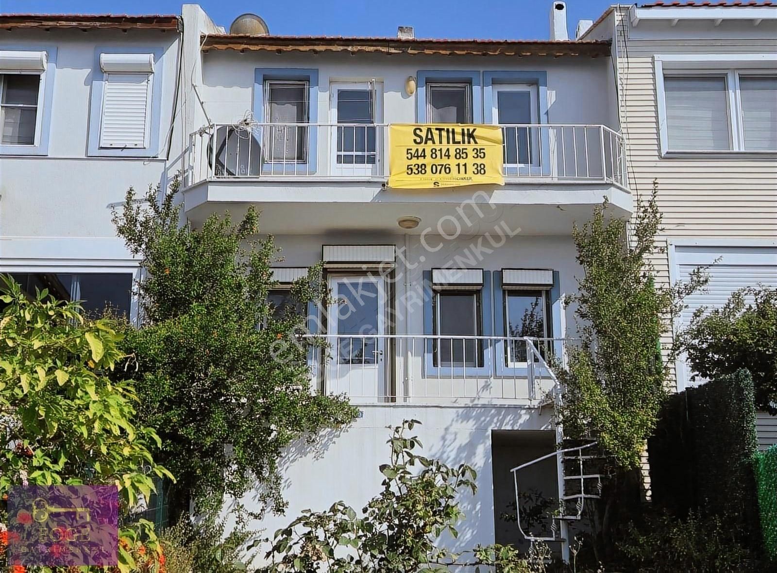 Yenifoça'da Deniz Ve Marina Manzaralı 3+1 Bahçeli Satılık Villa - Görsel 28