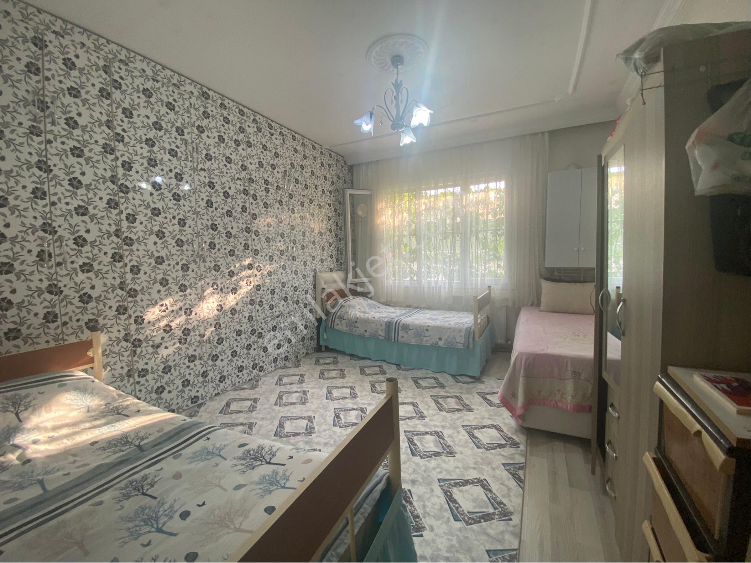 Güneş De 110m 3 Katlı, Semtpazarı Civarı, D. Gazlı, Bakımlı Ev - Görsel 17