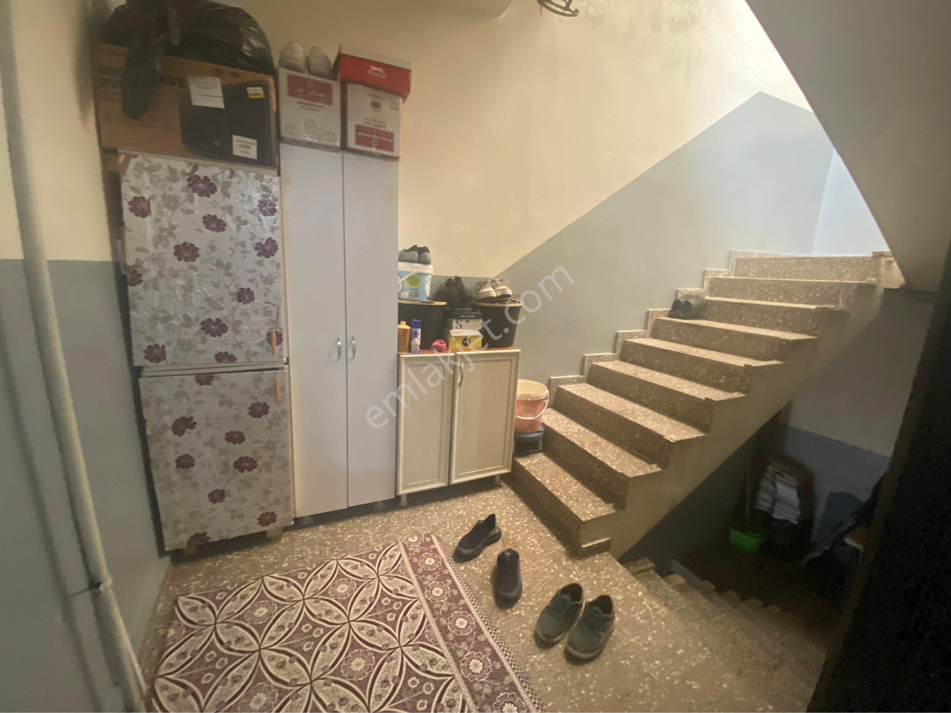 Güneş De 110m 3 Katlı, Semtpazarı Civarı, D. Gazlı, Bakımlı Ev - Görsel 8