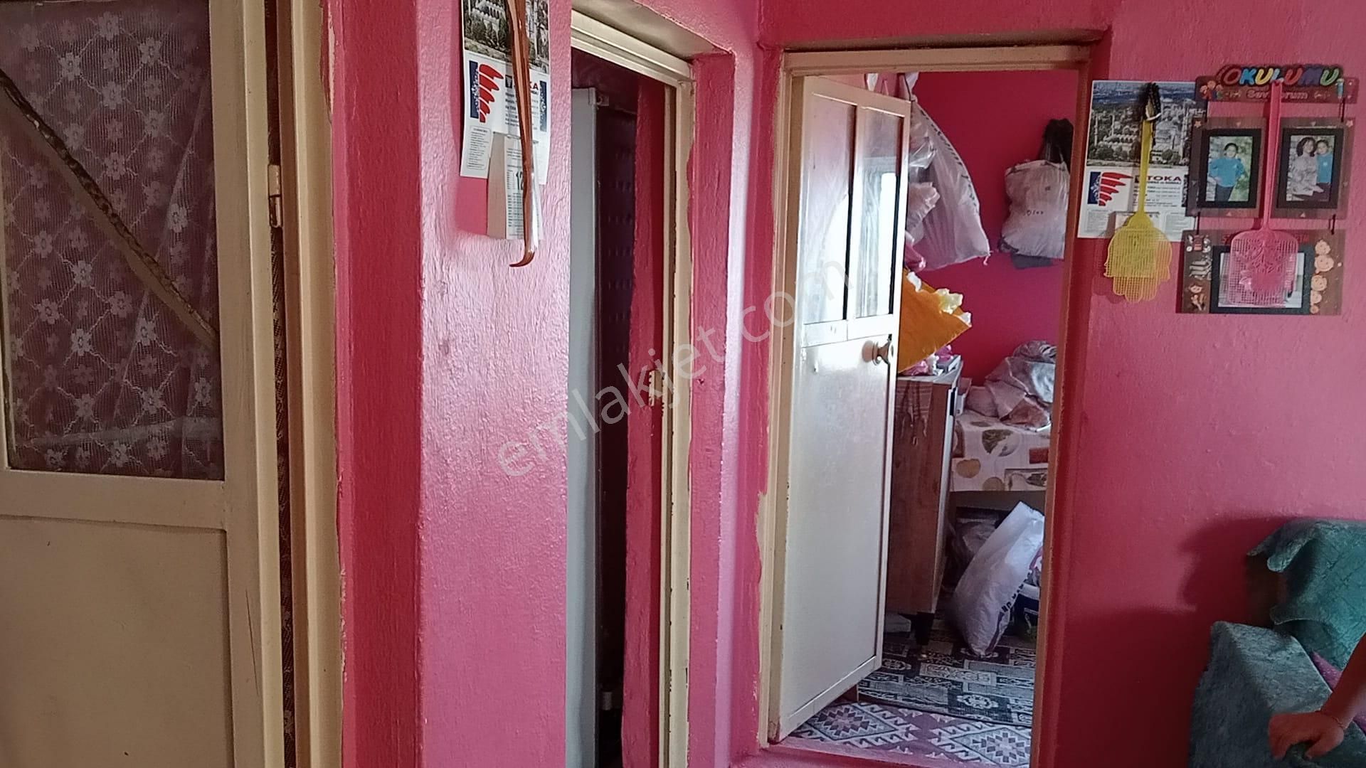 Göçbeylide 2 Adet Köy Evi - Görsel 12