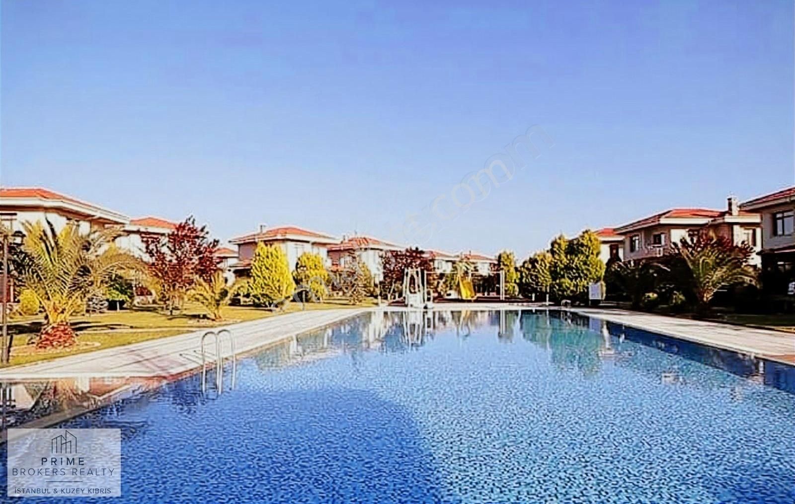 Kumbaba Villa Viya Sitesinde, Bakımlı, Özel Konumlu 3+1 Villa
