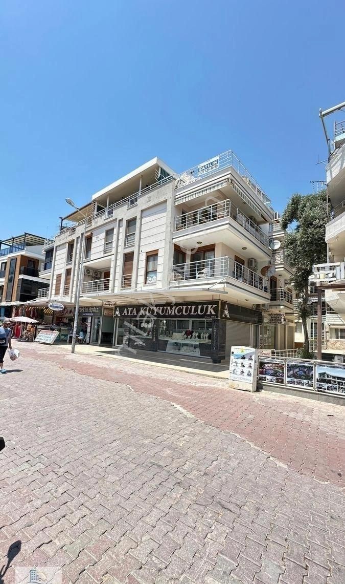 Altınkumda Denize Sıfır 110 Metre Full Deniz Manzaralı Geniş Teraslı Eşyalı 1+1 Dubleks Daire