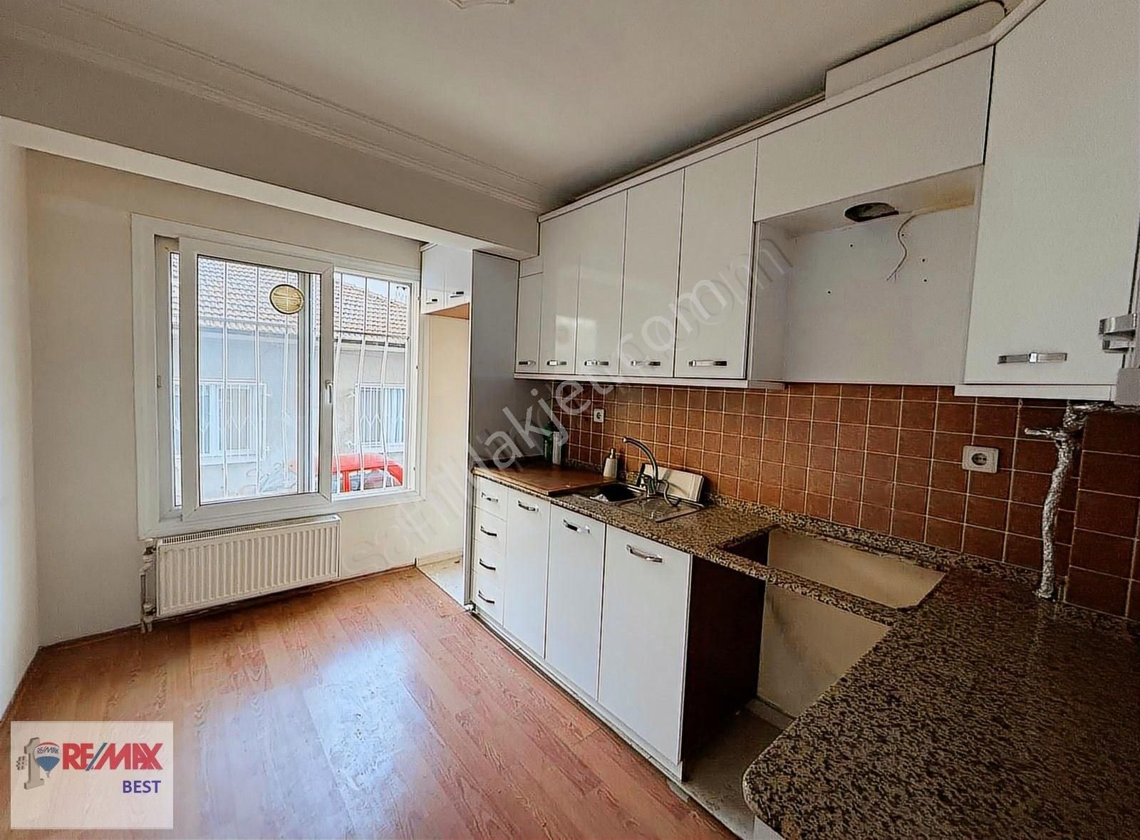 Remax Best'ten Buca Şirinyer De Kiralık 2+1
