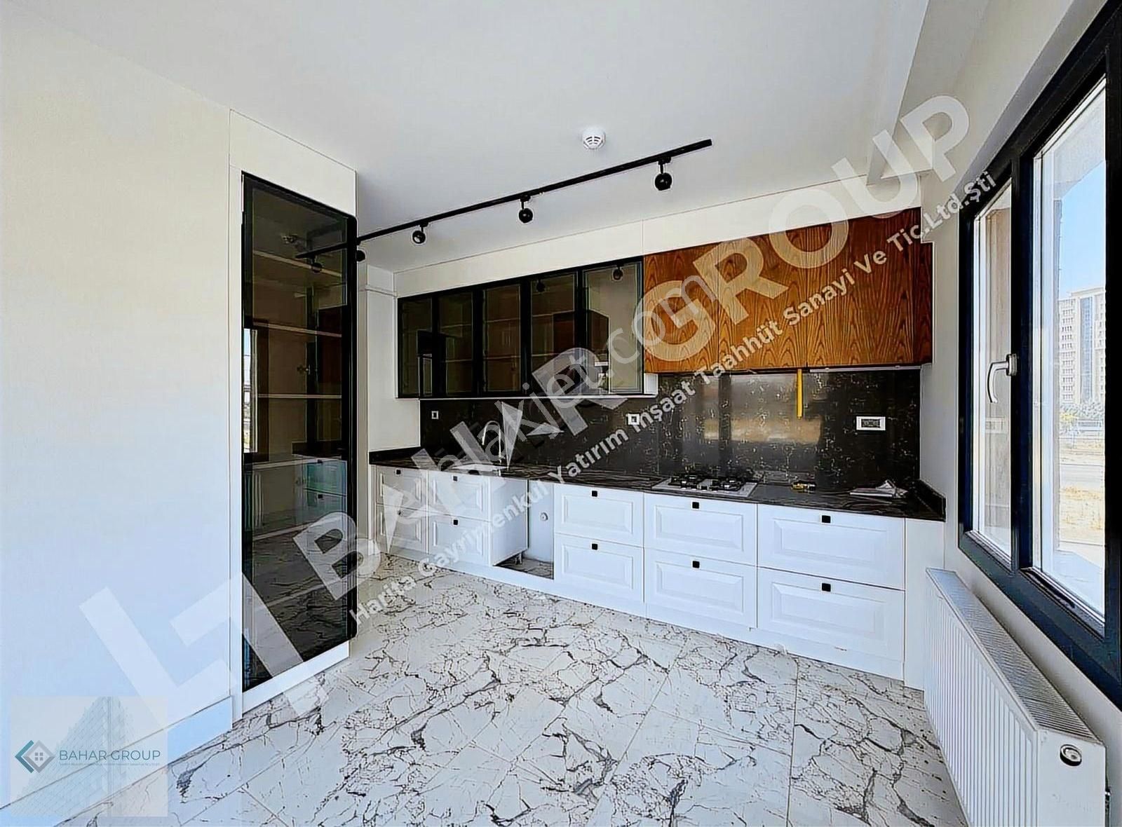 Yakut Mah. 4+1 Teslim Site İçi Ultra Lüks Ara Kat Satılık Daire