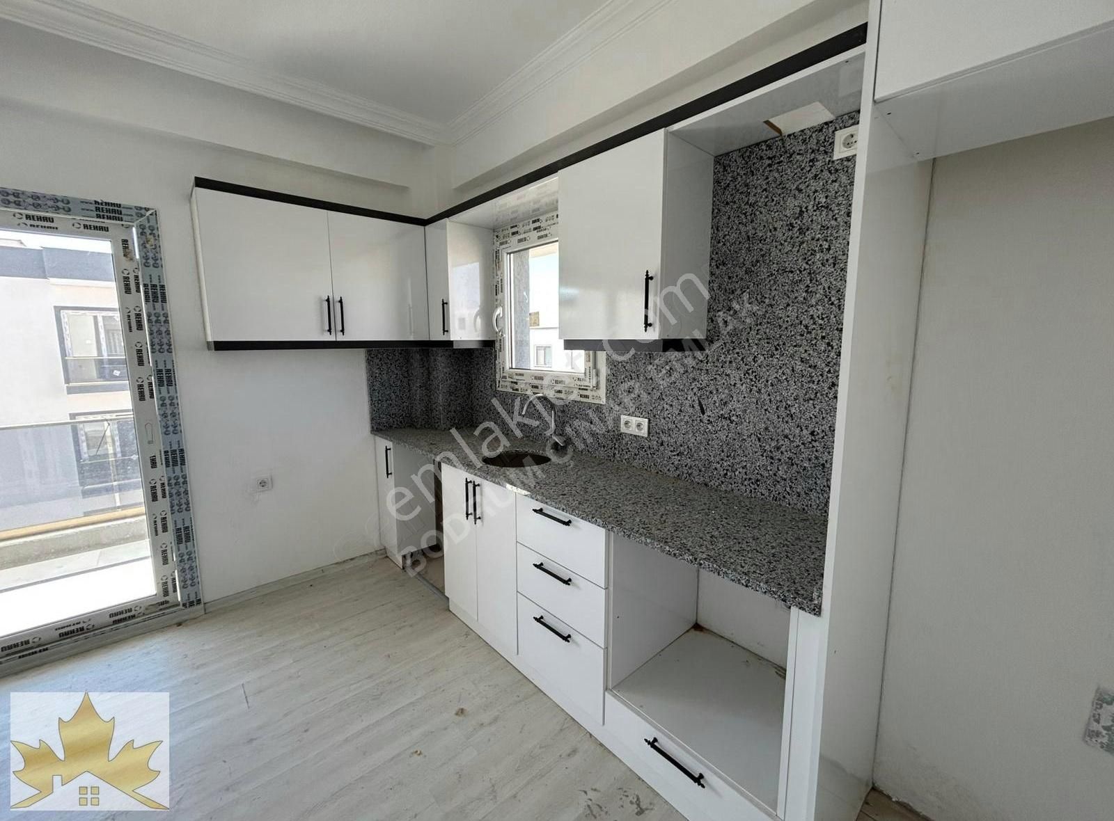 Çınar Emlaktan Mumcularda Kat Seçenekli Kiralık 2+1 Daire