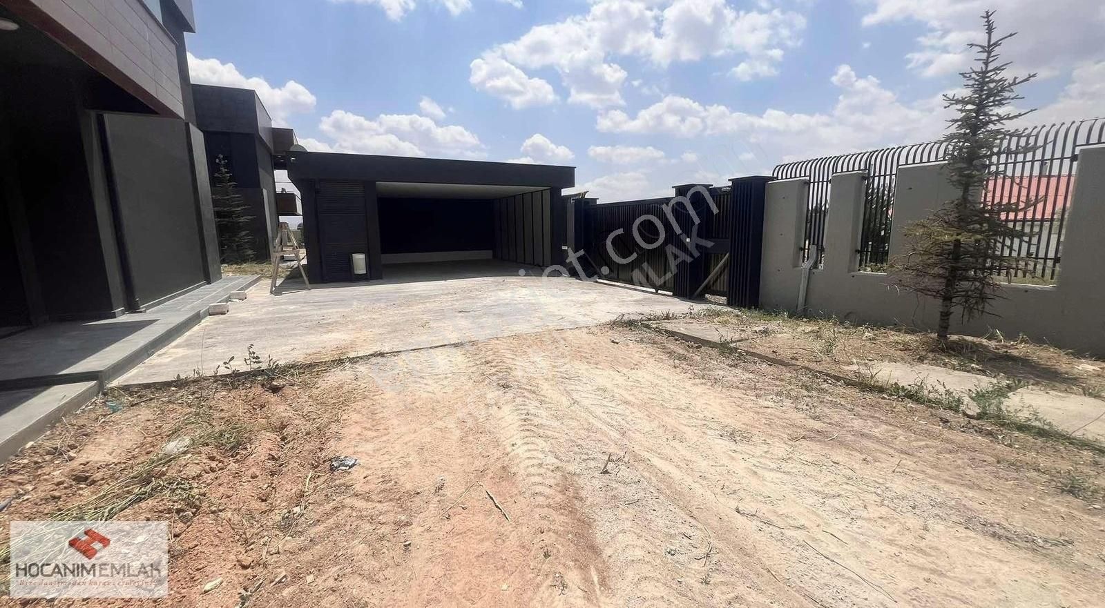 Gölbaşı Hacılarda Fırsat,sitede ,yüzme Havuzlu,yapısız Villa