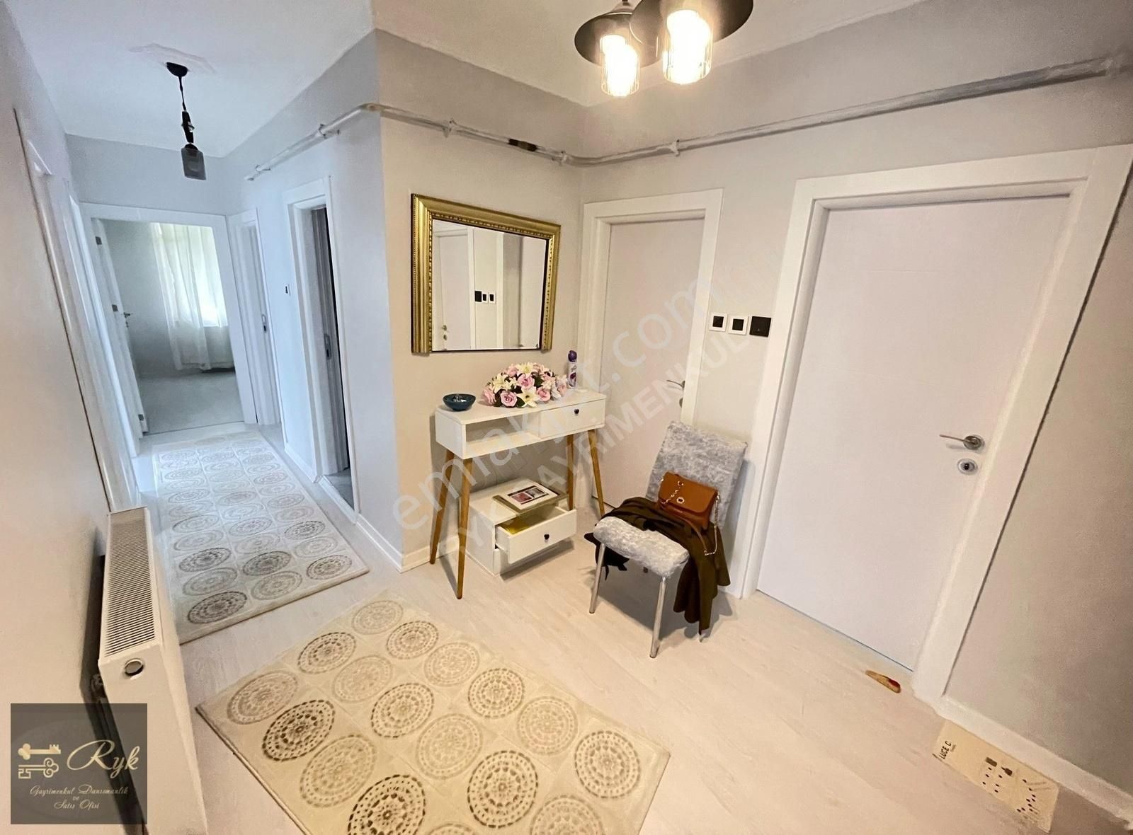 Adliye Karşısı Cadde Cephe Komple Tadilatlı Masrafsız 3+1 Daire