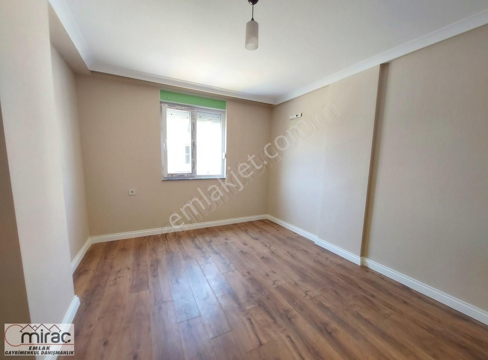 Sarılar Mahallesinde Merkezi Konumda 2+1 Arakat Sıfır Daire - Görsel 2