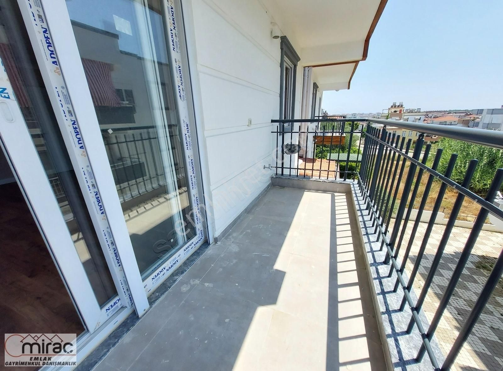 Sarılar Mahallesinde Merkezi Konumda 2+1 Arakat Sıfır Daire - Görsel 10