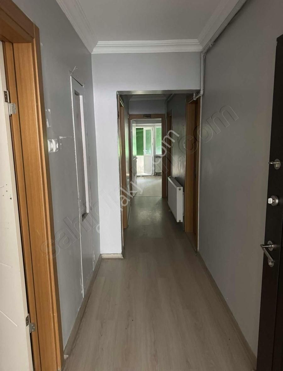Dostlardan Merkez Çarşıda Kiralık Daire