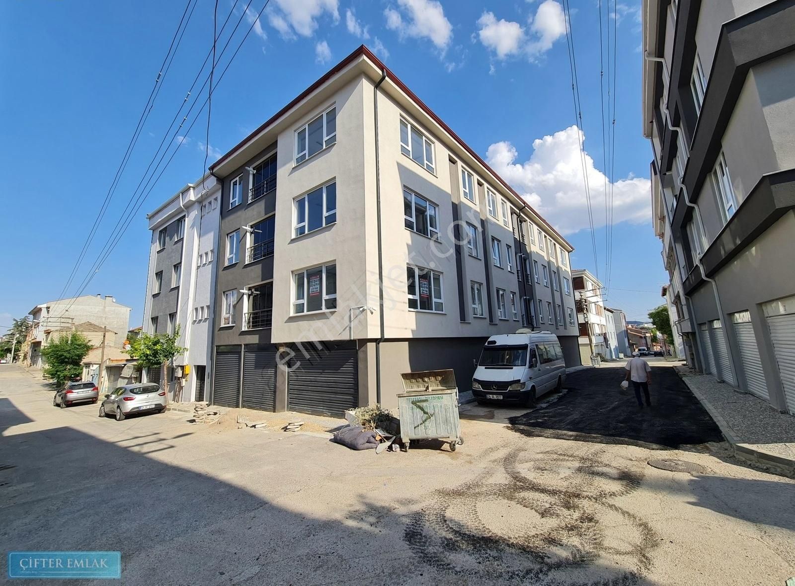 Ali Çifter' Den Çamlıca'da Özel Kapalı Garajlı 2+1 Kiralık Daire
