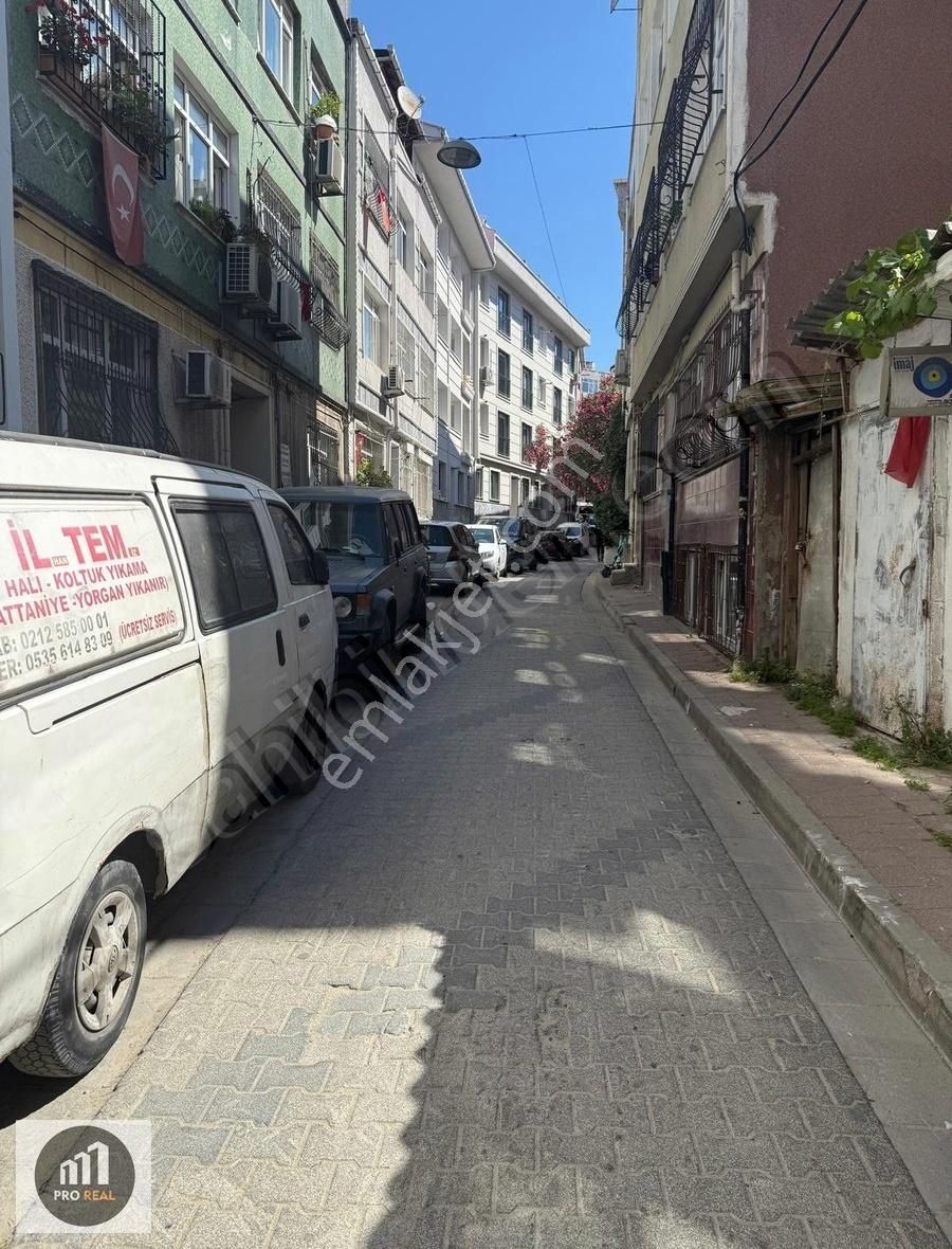 Cerrahpaşa Da Satılık Temiz 2+1 Manzaralı Daire - Görsel 9