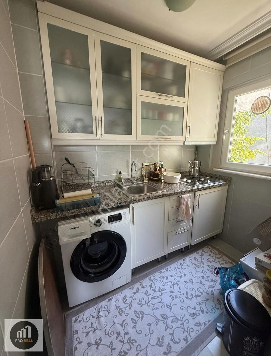 Cerrahpaşa Da Satılık Temiz 2+1 Manzaralı Daire - Görsel 34