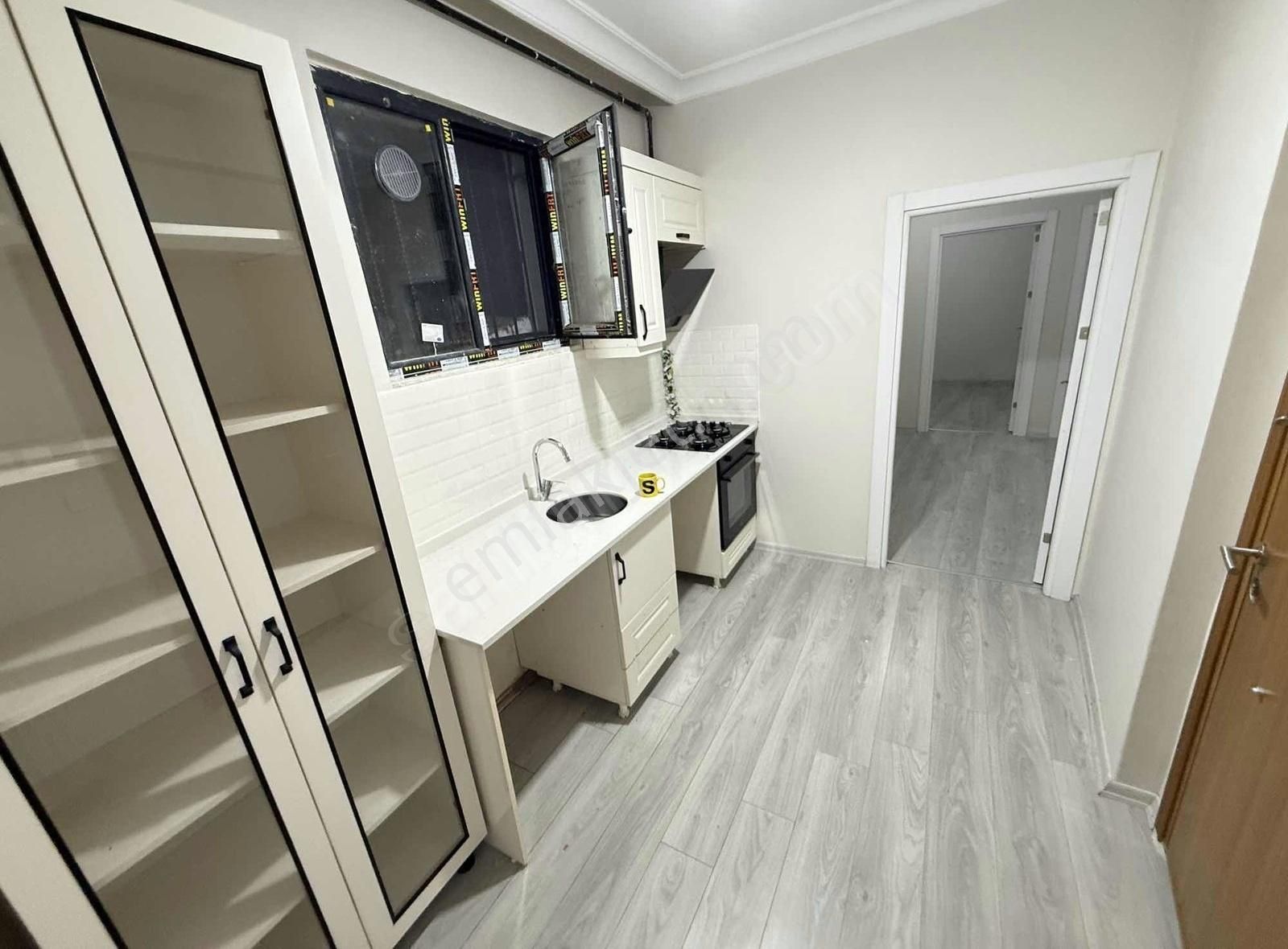 Acil Yeni Mahalle Cebeci Caddesine 3'dk 2+1 80m2 Giriş Daire