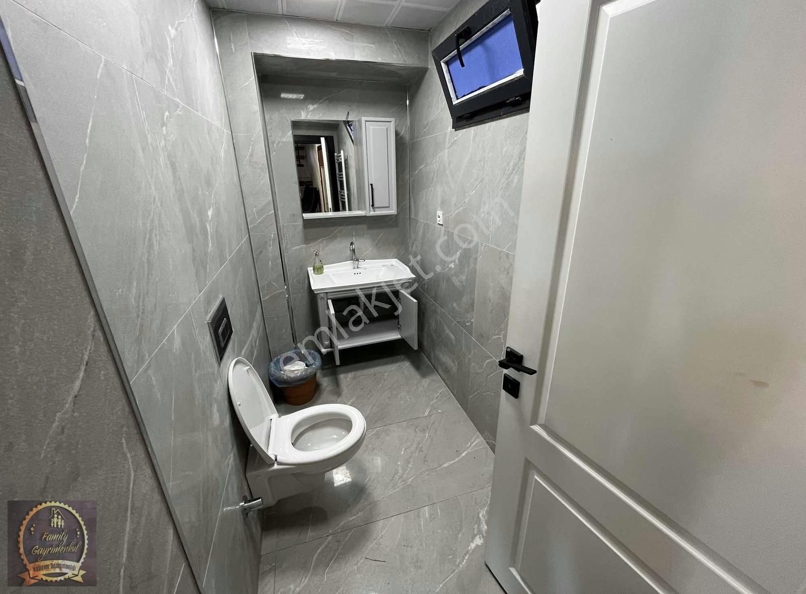 Silivri Merkez'de Deniz Manzaralı,havuzlu,lüks Villa - Görsel 9