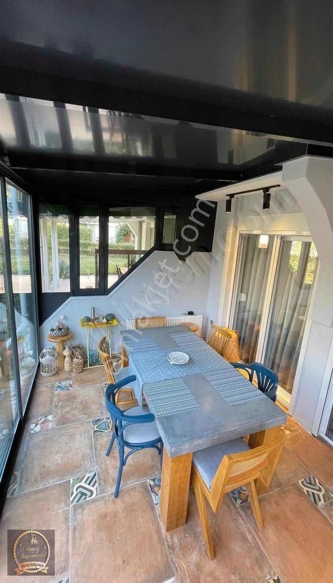 Silivri Uyumkent 8. Mahalle'de Havuz Başı A Tipi Villa - Görsel 26