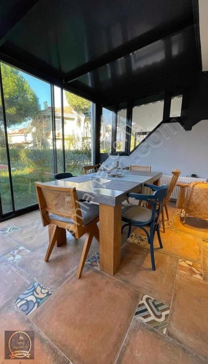 Silivri Uyumkent 8. Mahalle'de Havuz Başı A Tipi Villa - Görsel 14