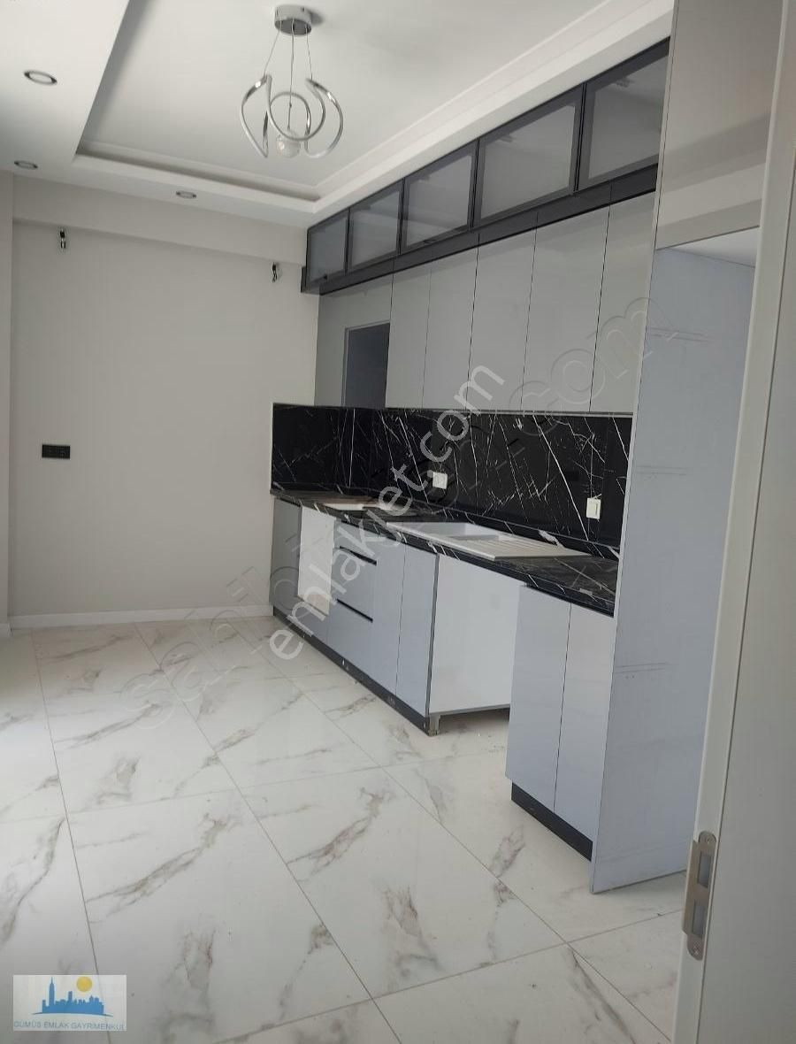 Kartepe Belediyesine Yakın Havuzlu Site İçi Satılık 2+1 Dublexs