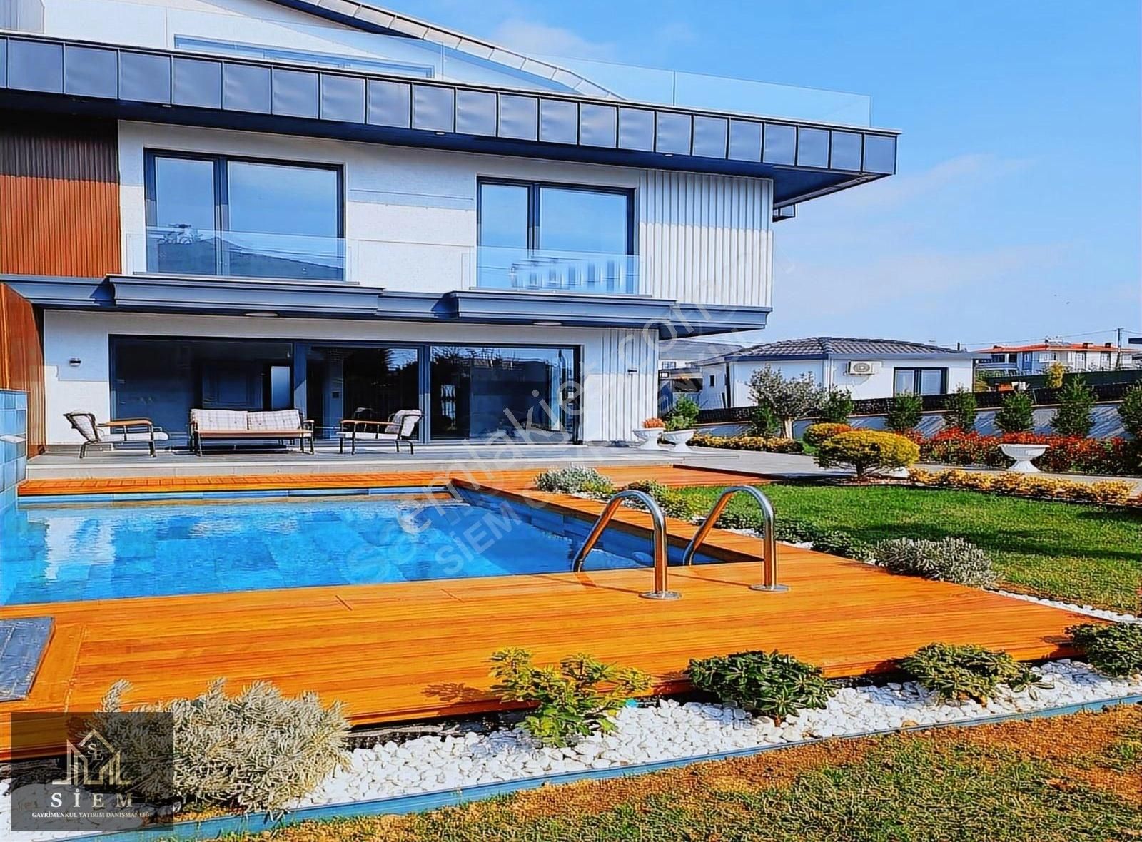 [siem'den] Rüya Gibi Bir Villa ! Havuzlu Güvenlikli, Şık !