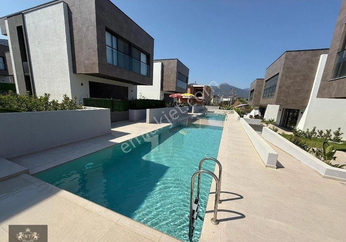 Kuşadası Güzelçamlı’da, Sıfır Tek Müstakil 3+1 Villa!