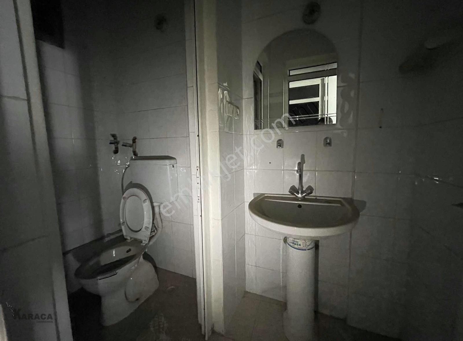 Karaca'dan Odun Ambarında Kiralık 1.200 M2 Kapalı Alanlı İşyeri