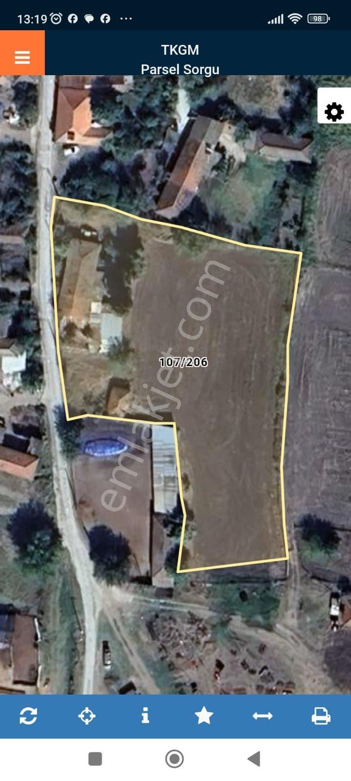 Çavdar Emlak’tan Satılık Avlulu Kerpiç Ev Ve Samanlık