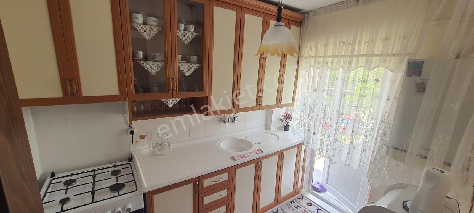 Binkonutlar Mah 5 Katlının 2 Katı Bireysel Kombili 2+1yalıtımı Yok Ev Full Bakımlı Satılık Daire