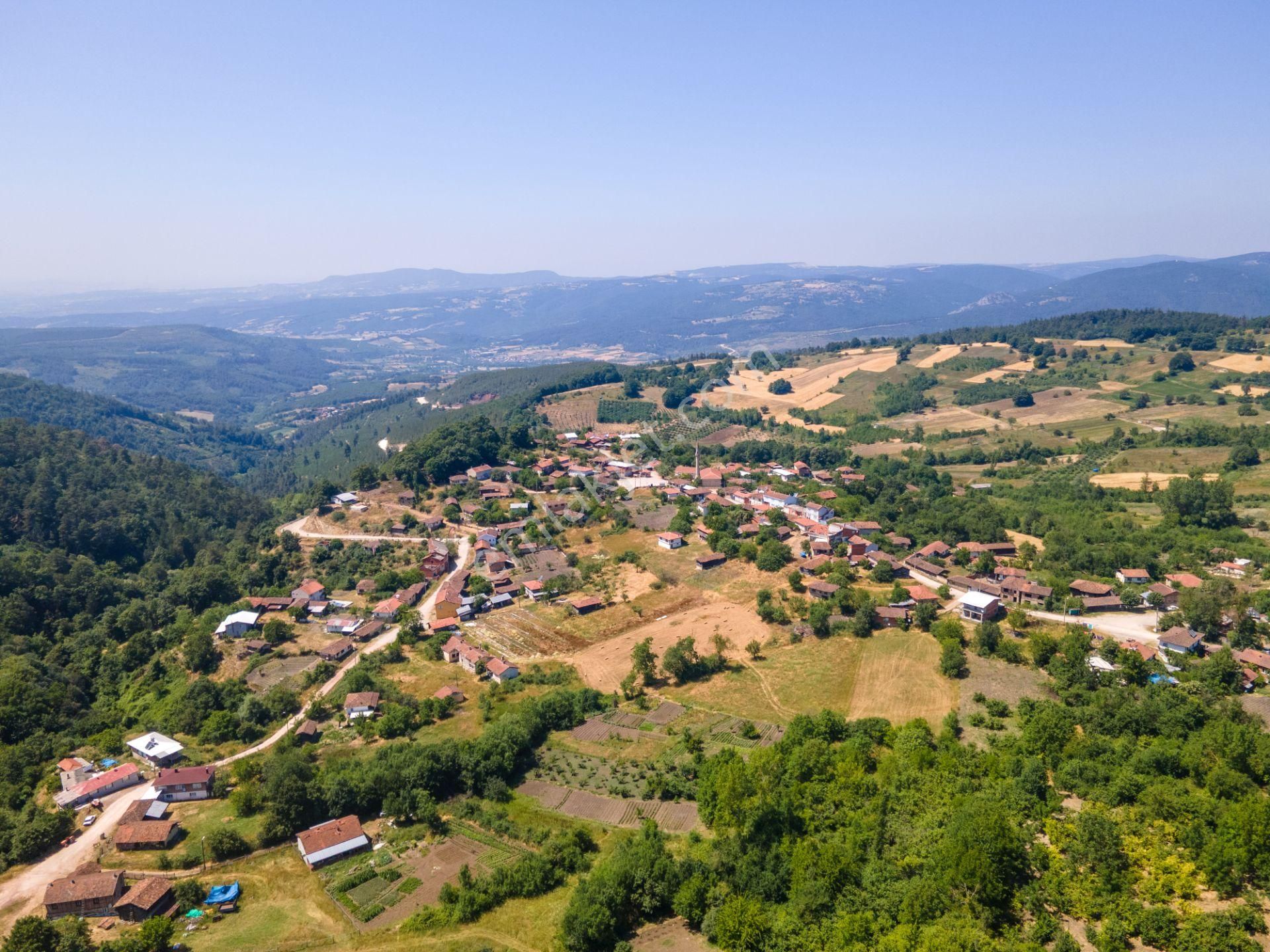 Bursa Mustafakemalpaşa Köyiçinde 700 M² İmarlı Müstakil Arsa