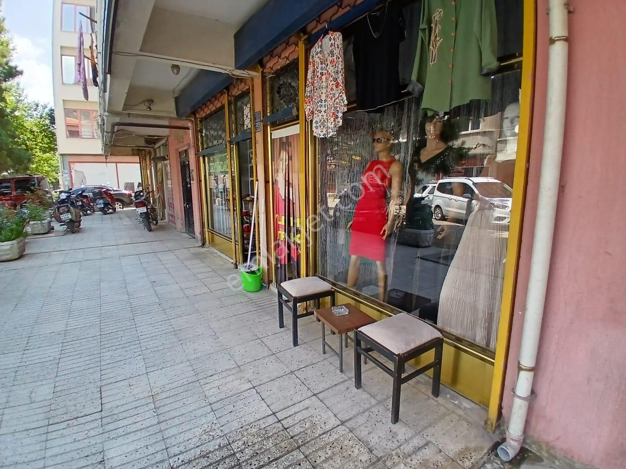 Akçay Emlak'tan Akşehir Anıt Mahallesinde Satılık Dükkanlar - Görsel 3