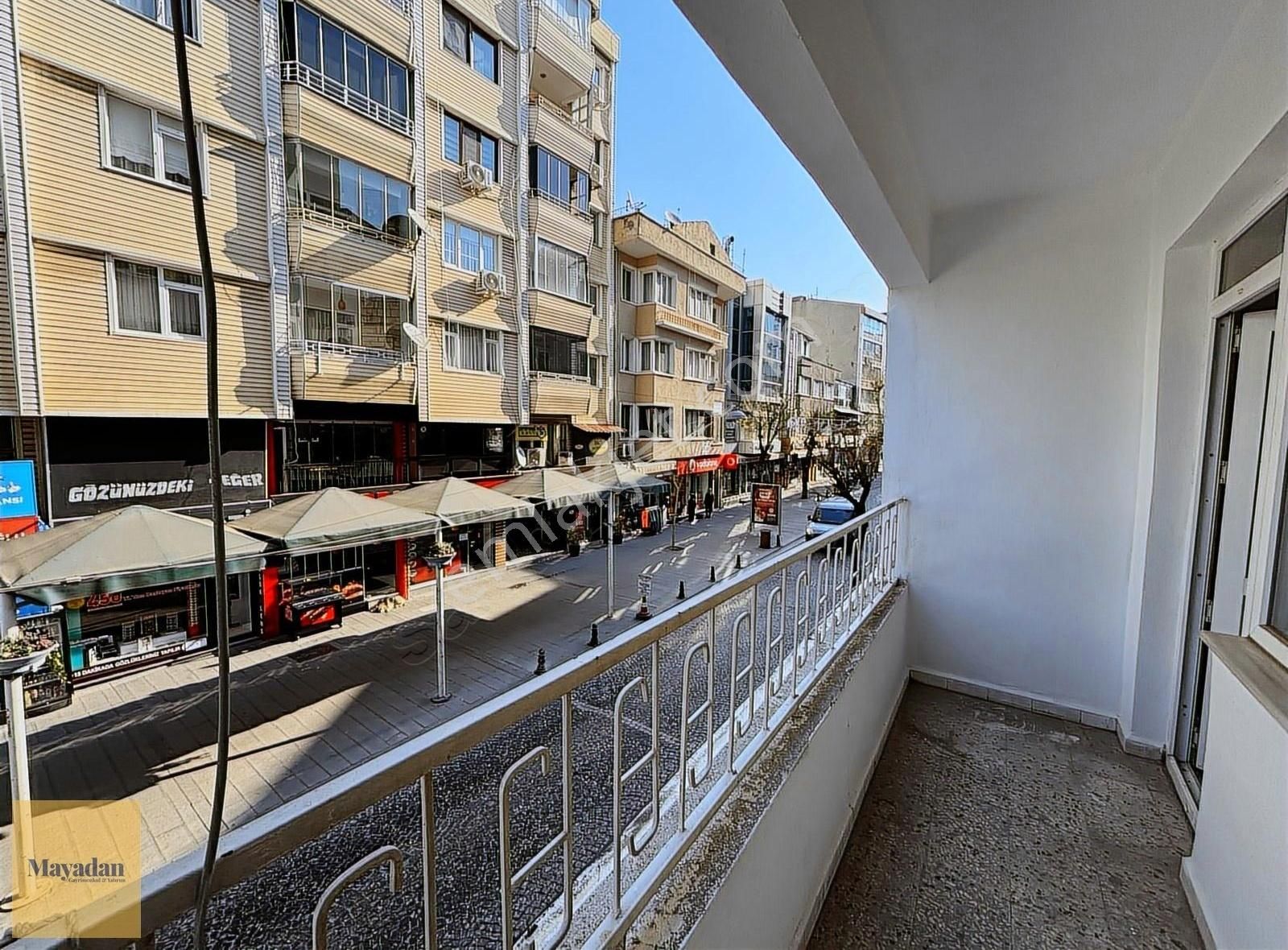 Mayadan Karakaş Mah. Çarşı Konumda 3+1 Kiralık Daire