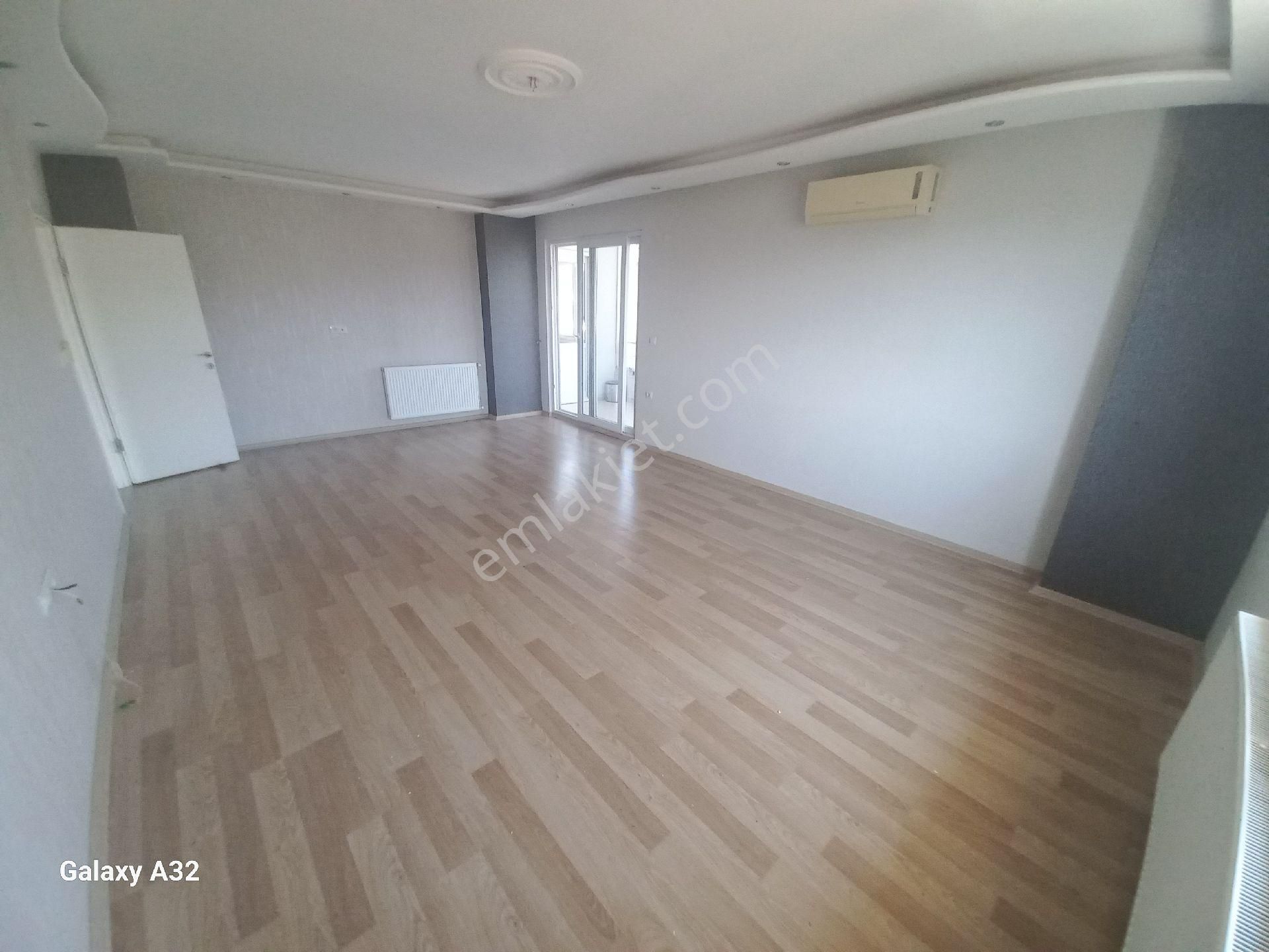 Işıkhan Emlaktan Kadıköyde Kiralık 3+1 175m2