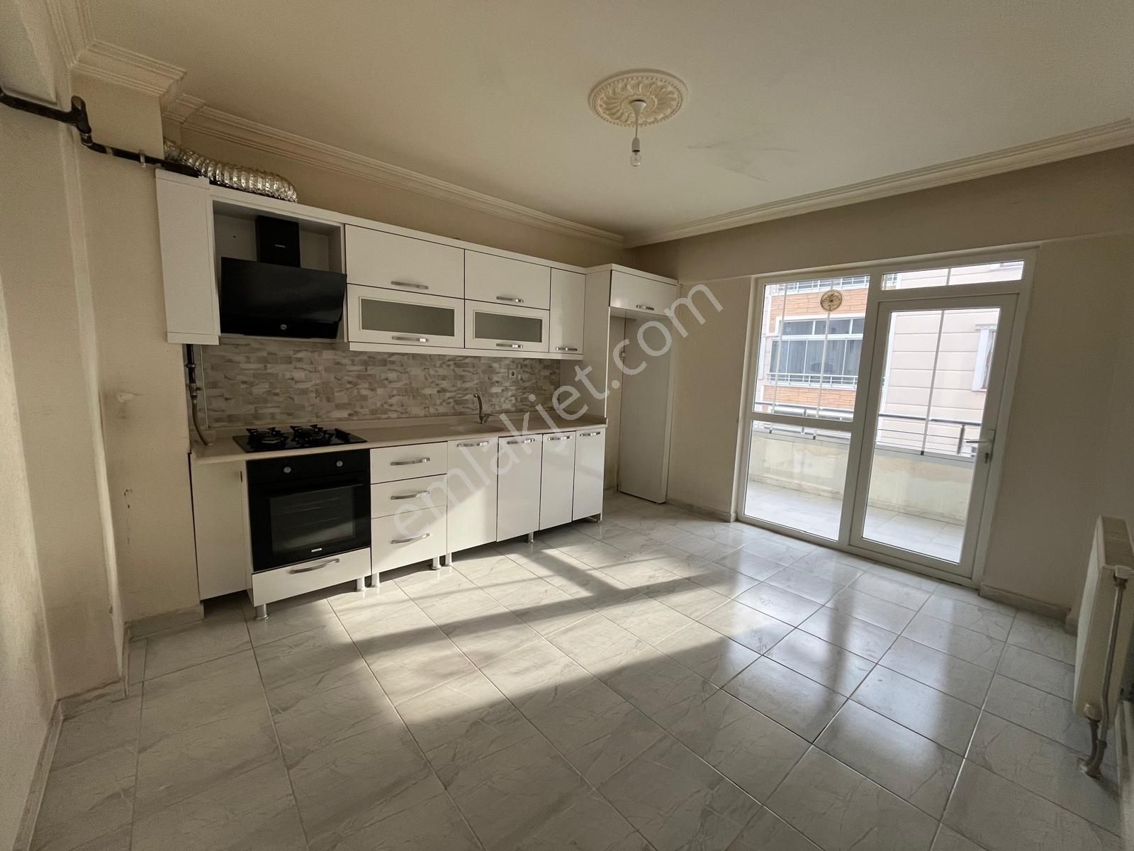 Sadece Öğrenciye Verilecek!!! Sahibinden Tıp Fakültesine Yakın Kiralık 3+1