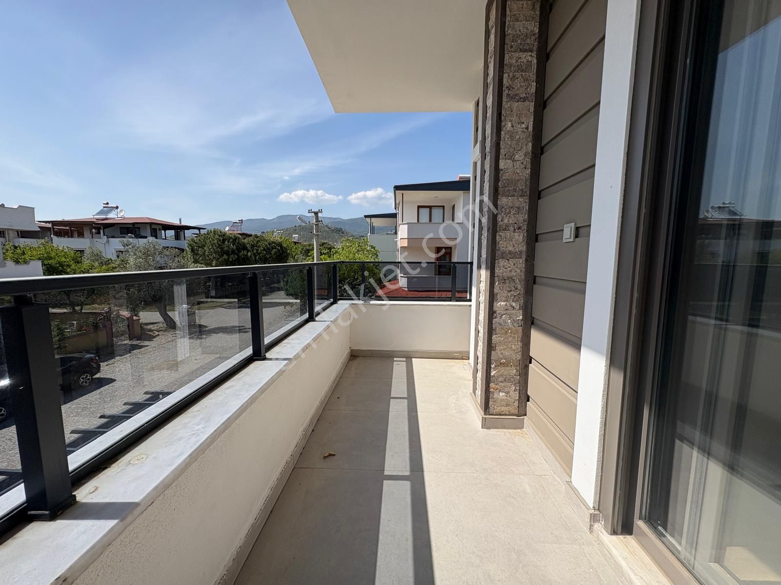 Sezgin Emlaktan Güre/çamlıbel Sahilde Sıfır Satılık 4+1 Villa - Görsel 18