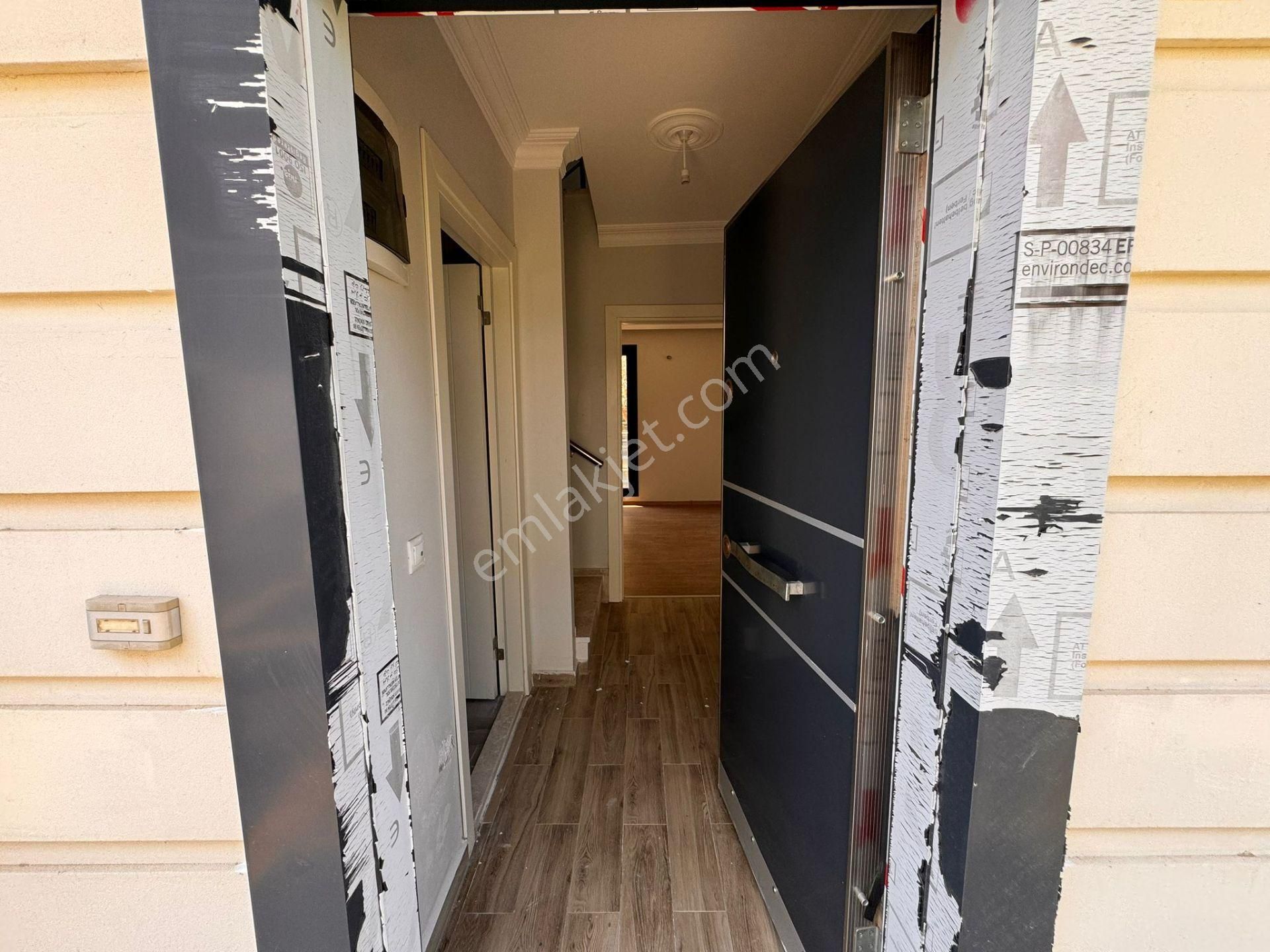 Edremit Gürede Site İçinde Denize Yürüme Mesafesinde 3+1 Villa - Görsel 6