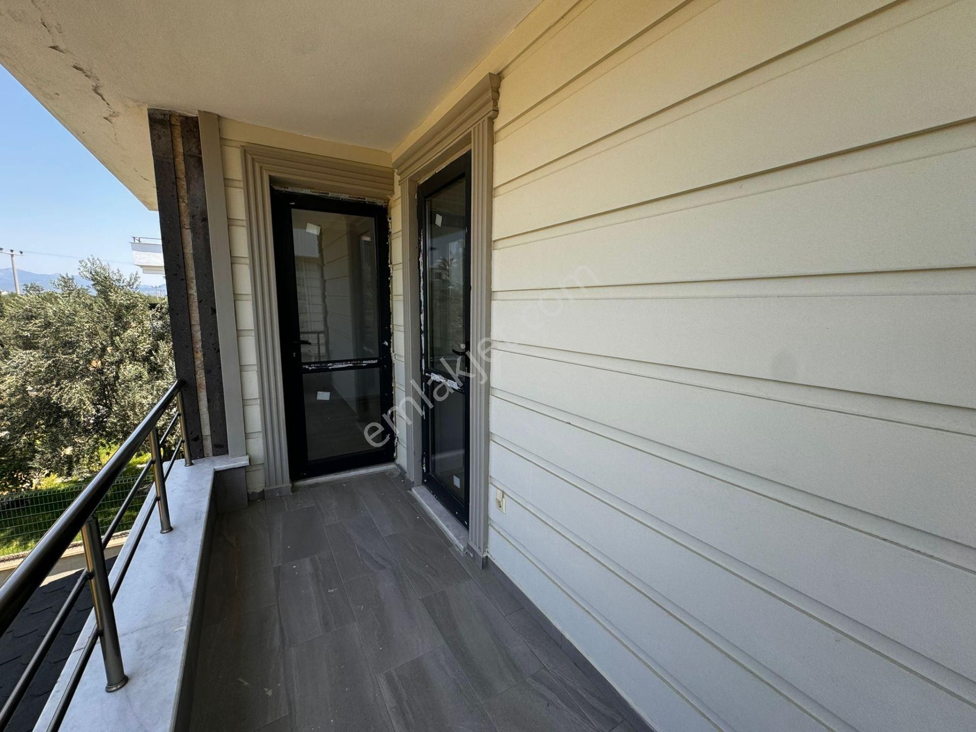 Edremit Gürede Site İçinde Denize Yürüme Mesafesinde 3+1 Villa - Görsel 21