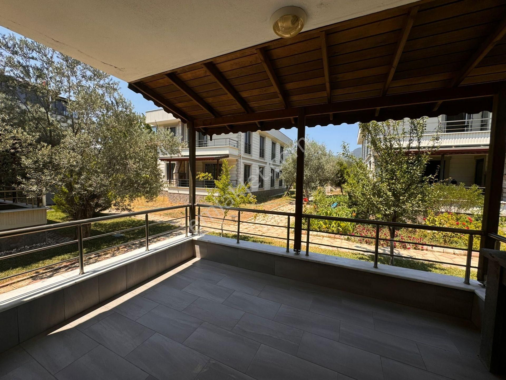 Edremit Gürede Site İçinde Denize Yürüme Mesafesinde 3+1 Villa - Görsel 12