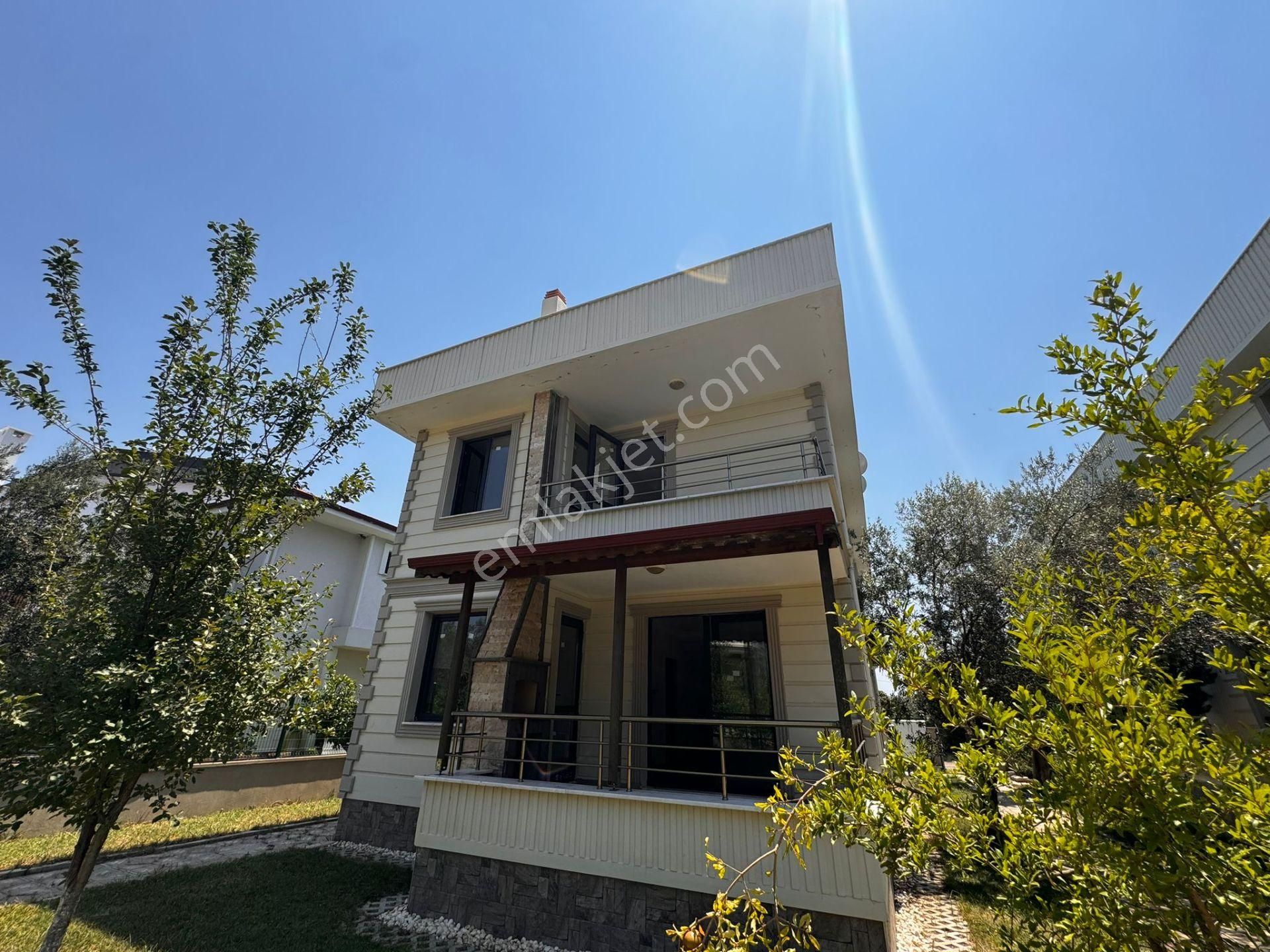 Edremit Gürede Site İçinde Denize Yürüme Mesafesinde 3+1 Villa - Görsel 5