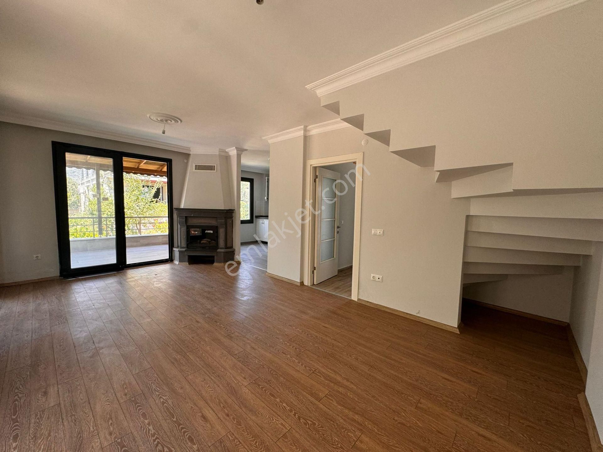 Edremit Gürede Site İçinde Denize Yürüme Mesafesinde 3+1 Villa - Görsel 7