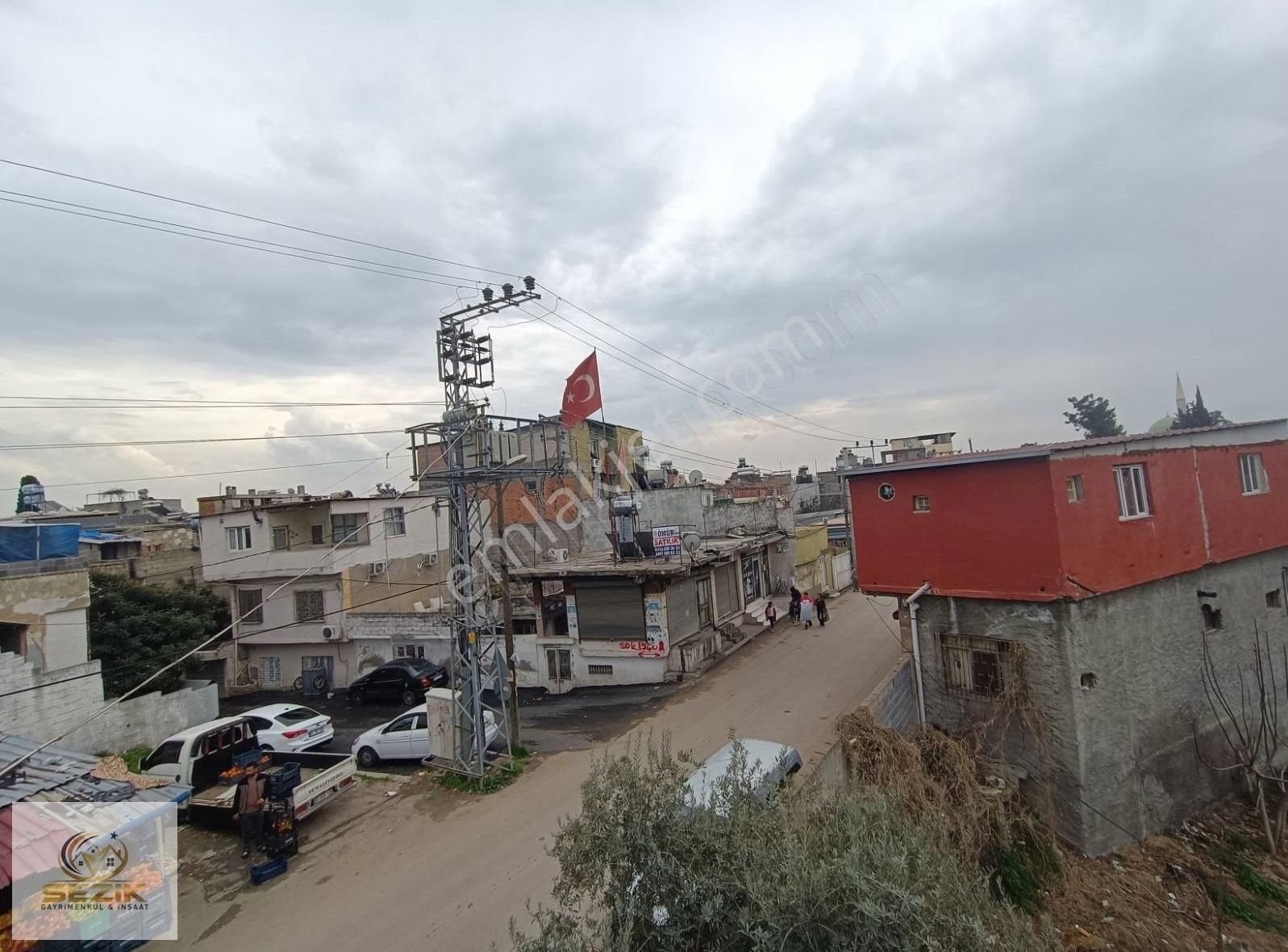 Şehitduran Mahalesi Ana Cadde Üzerinde 2 Katlı Komple Satılık Ev - Görsel 2