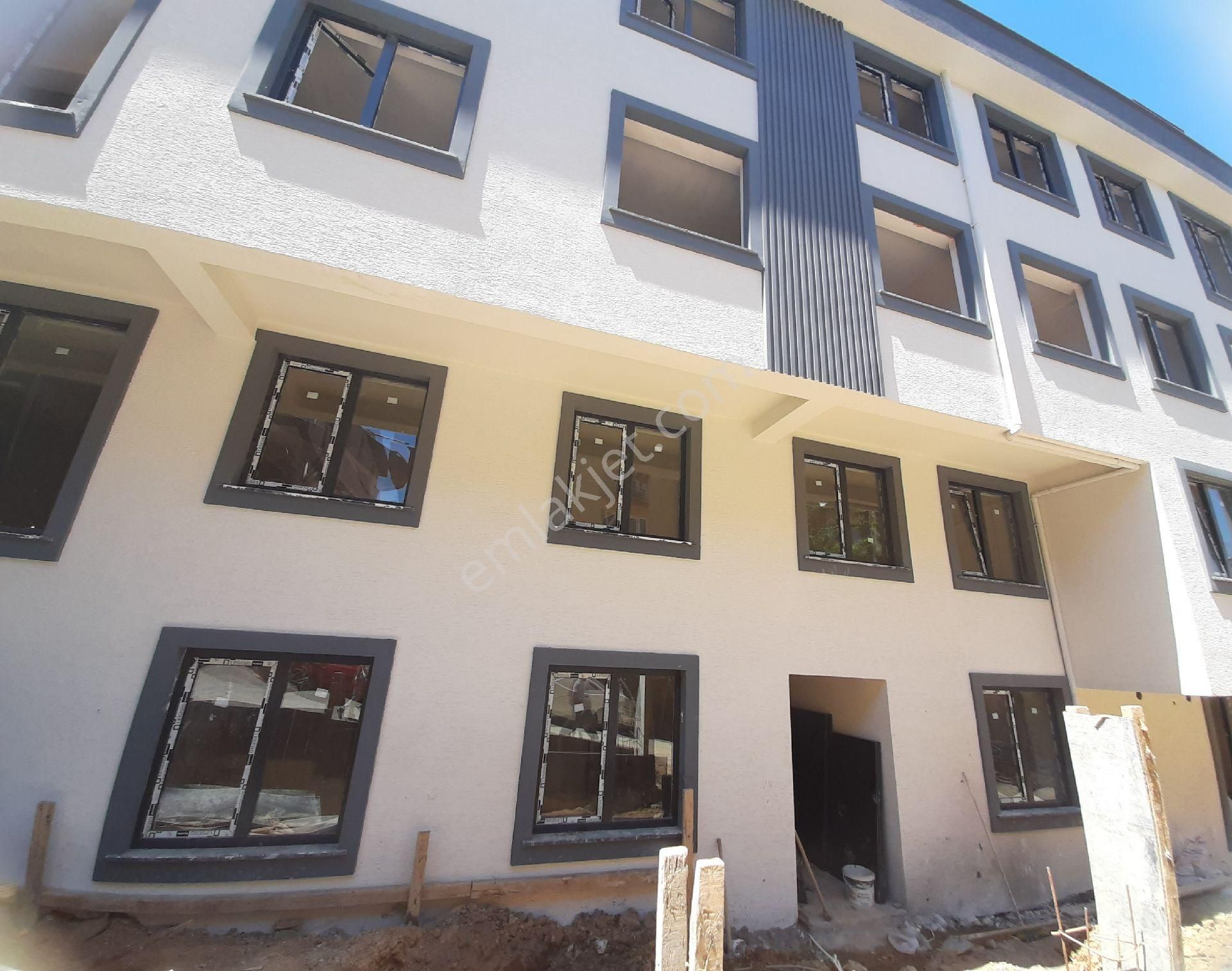 Üsküdar Ferah Mah. Satılık 2+1 Daire (arakat/sıfır)