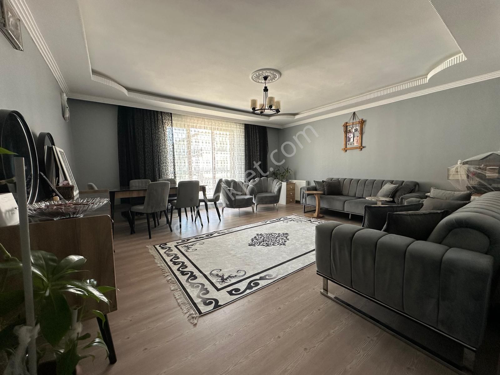 Keçiörende Cadde Yanında Manzaralı Geniş Piyasa Değerinin Alında Satılık Daire