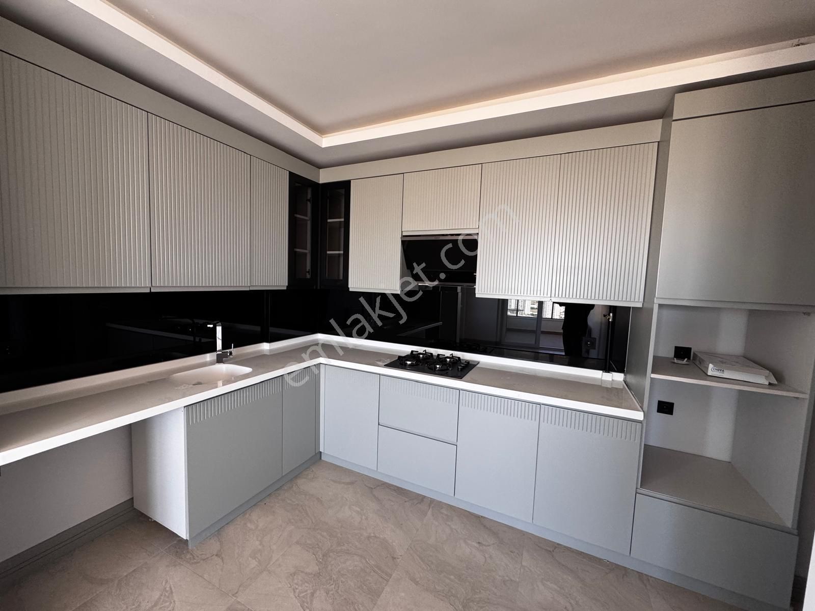 Hayal'den Törekent 'te Site İçinde Sıfır Binada 3+1 Geniş Yapılı Manzaralı Lüx Kupon Daire !
