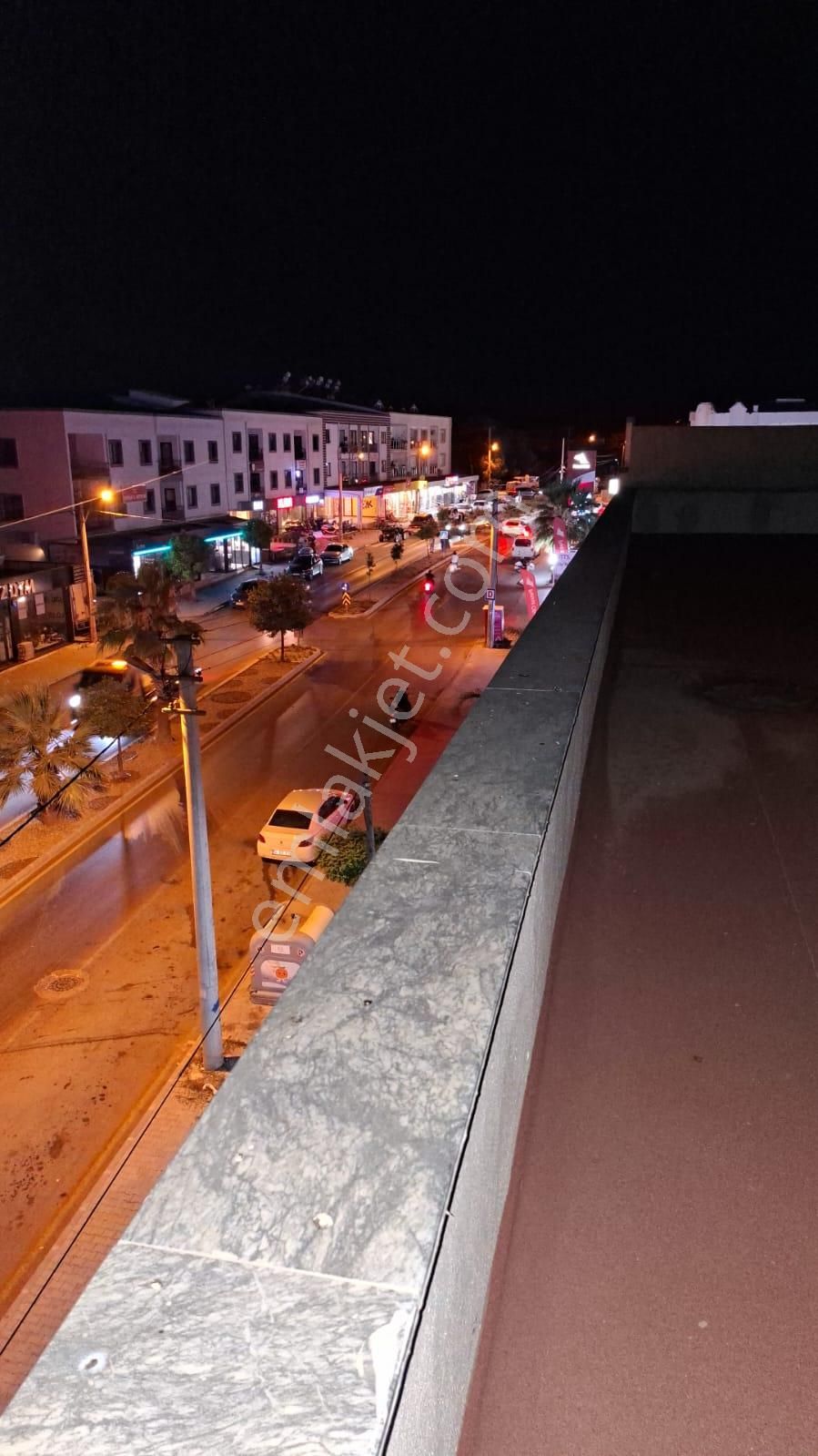 Bodrum Mumcular Anayol Üzeri Satılık Balkonlu Üst Kat Daire